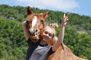 Colonie équitation en Ariège, 9-13 ans et 12-17 ans